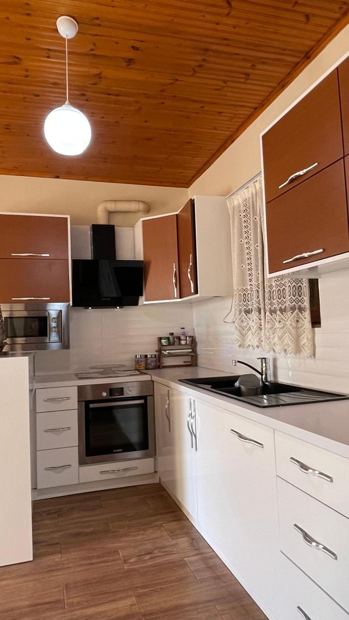 July Seaview Apartments Sarandë Eksteriør bilde