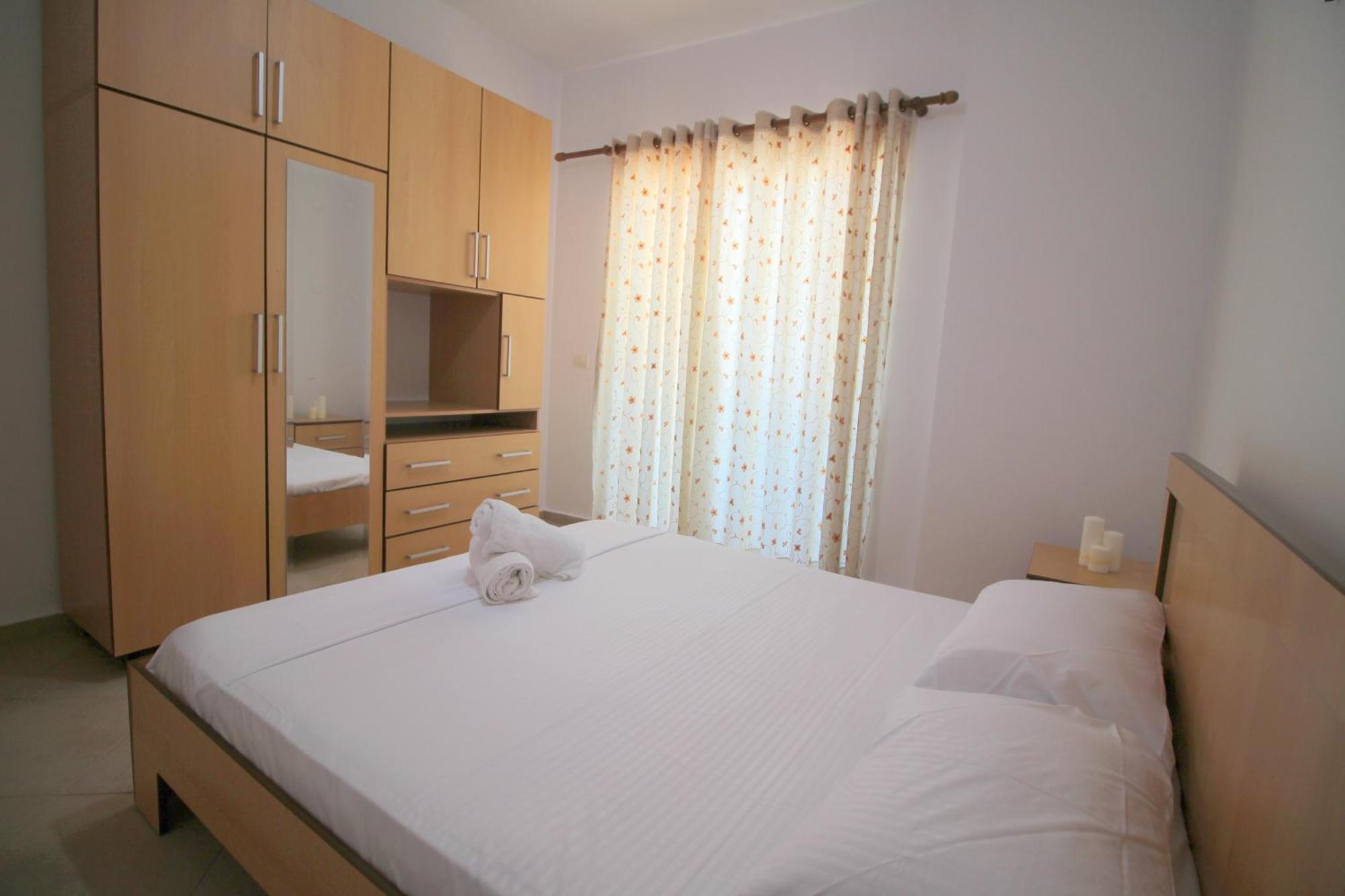 July Seaview Apartments Sarandë Eksteriør bilde
