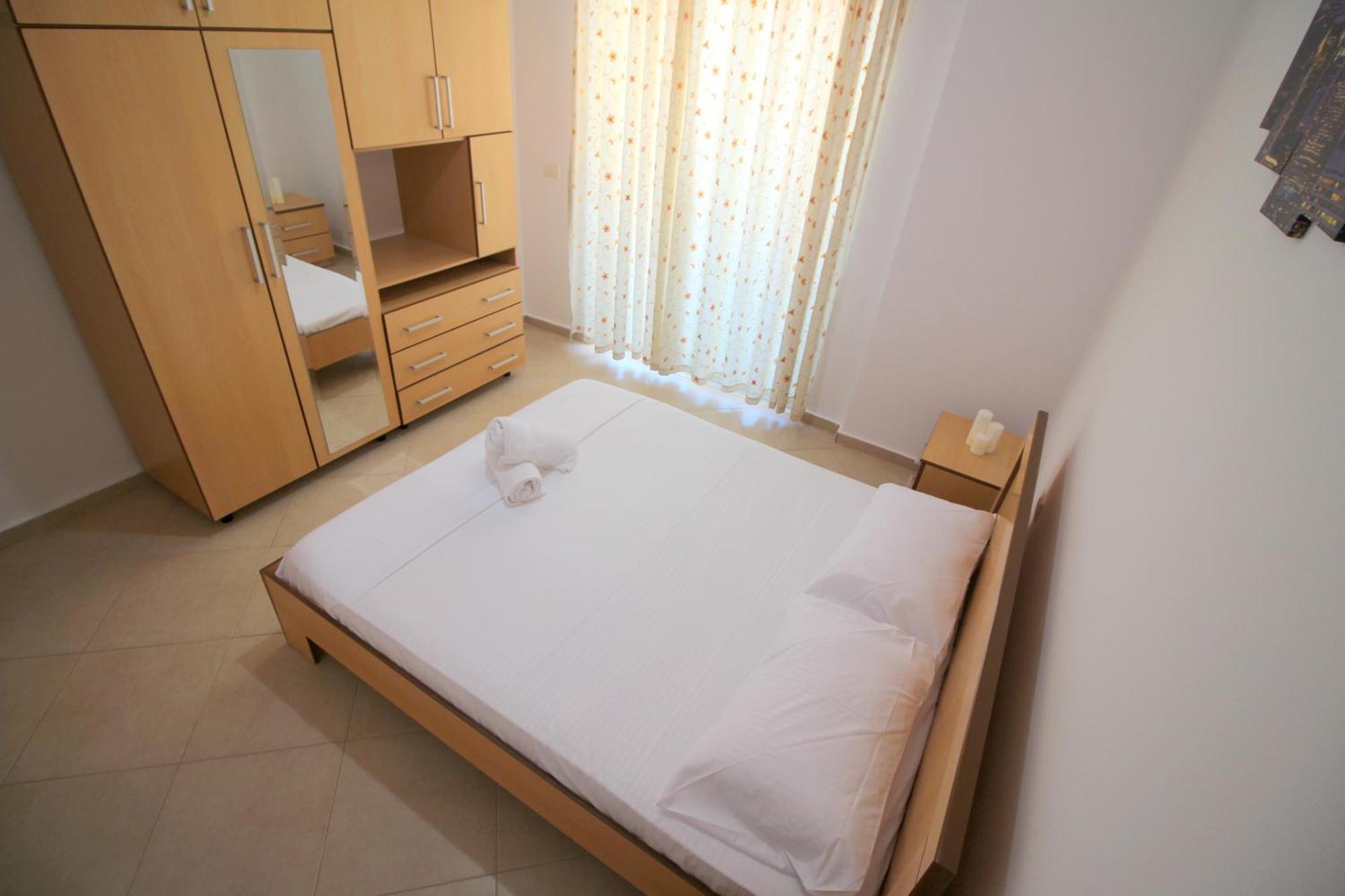 July Seaview Apartments Sarandë Eksteriør bilde