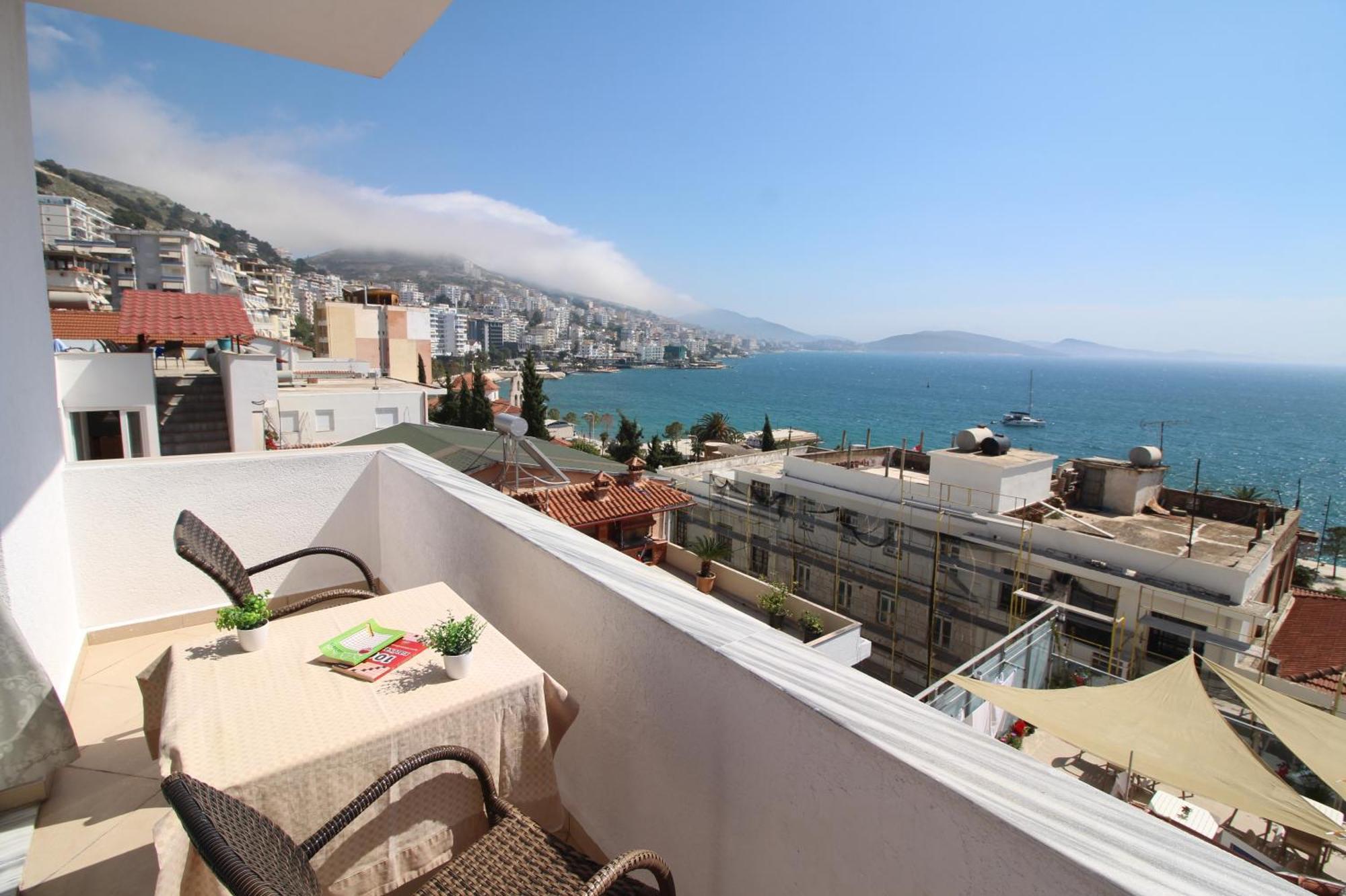 July Seaview Apartments Sarandë Eksteriør bilde