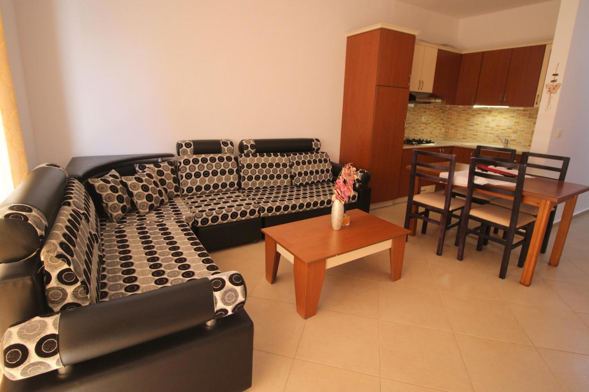 July Seaview Apartments Sarandë Eksteriør bilde