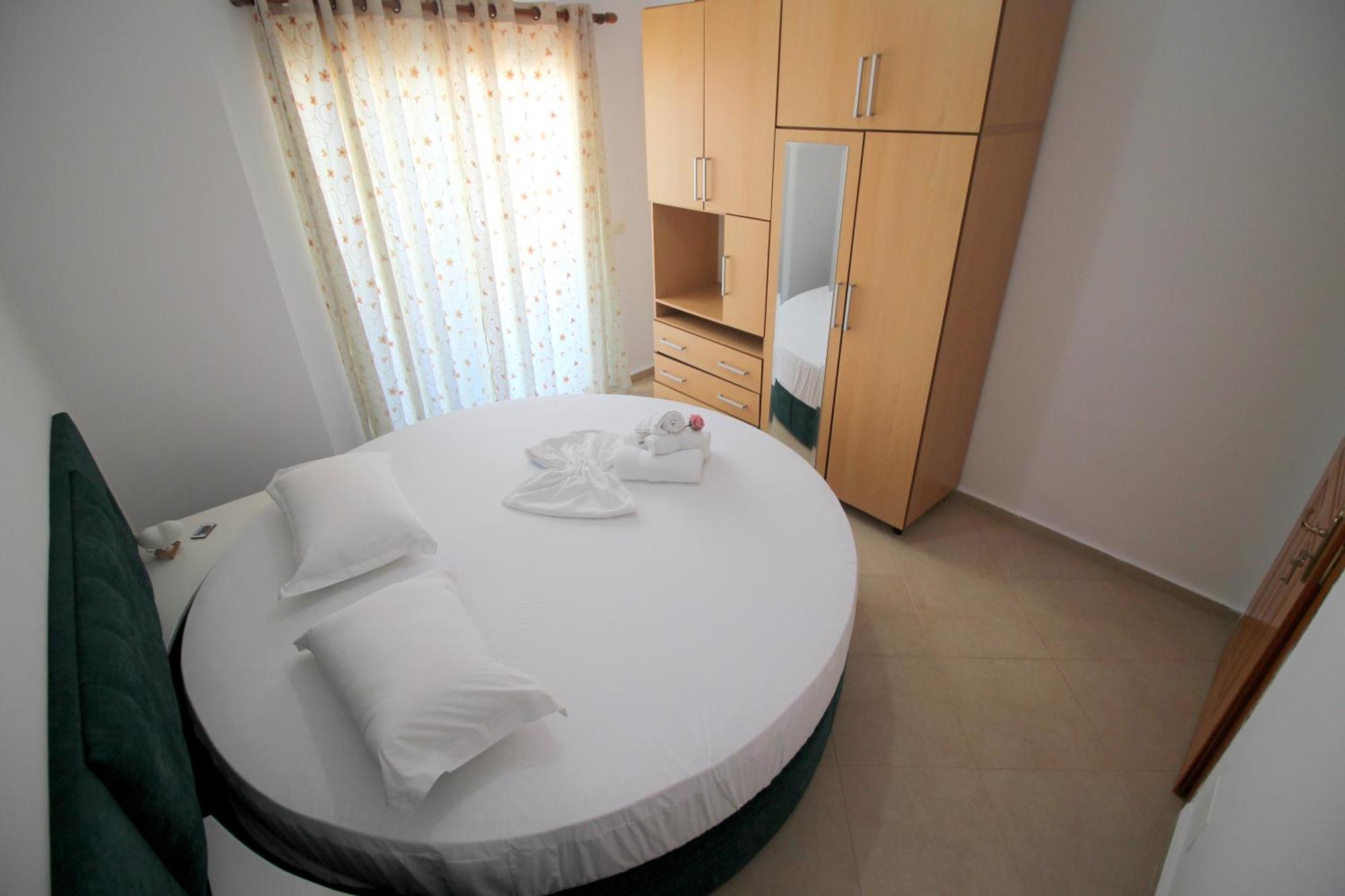 July Seaview Apartments Sarandë Eksteriør bilde