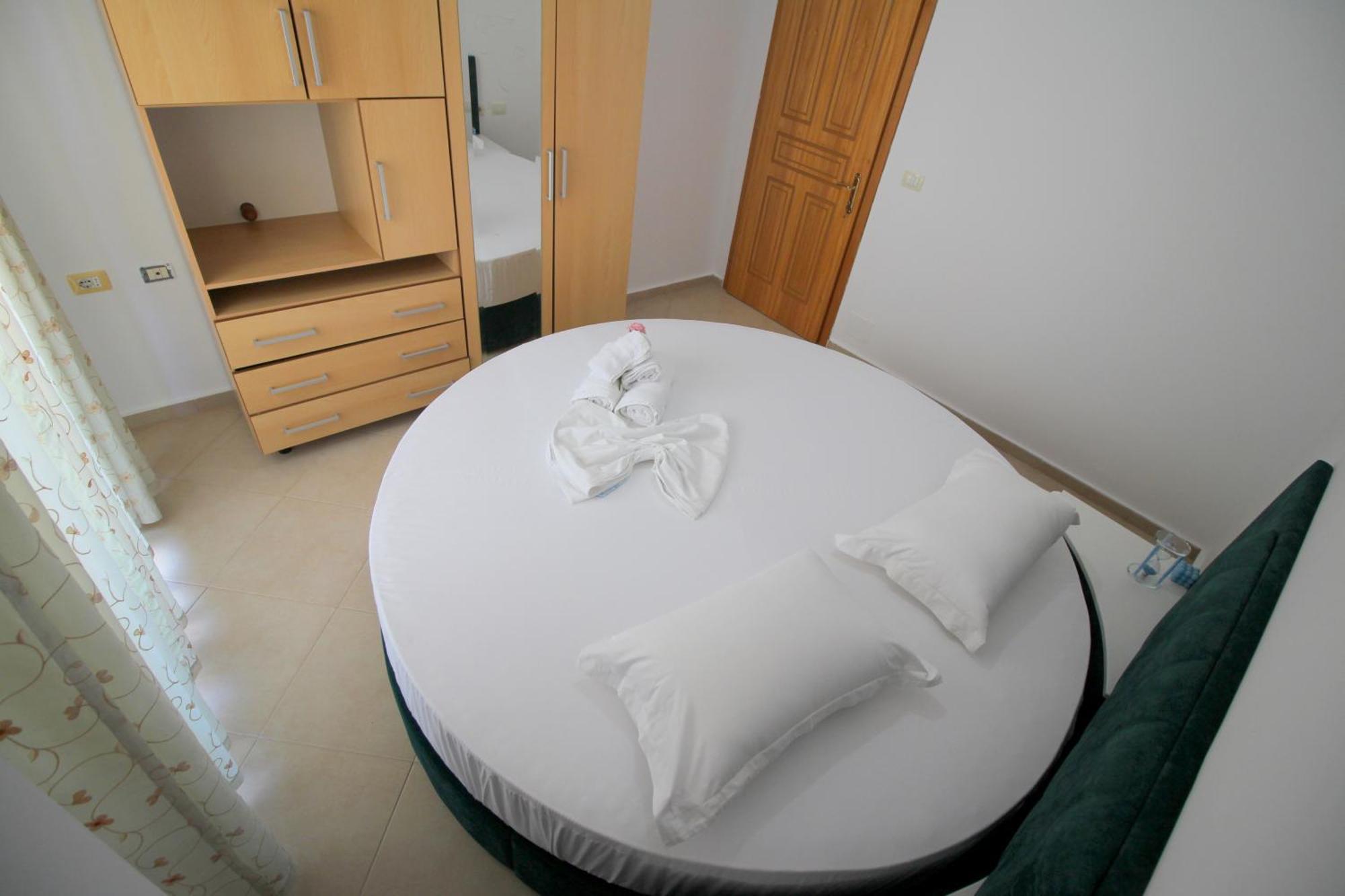 July Seaview Apartments Sarandë Eksteriør bilde